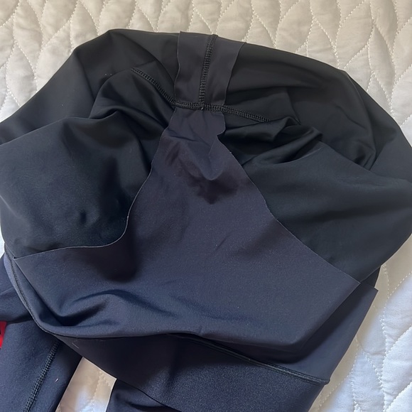 Black & Red Star Ultracor Leggings - Size Medium - Like New! - Picture 9 of 11